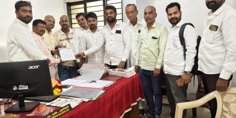 लोहारा तालुक्यात कोरडा दुष्काळ जाहीर करून सरसकट पंचनामे व आवश्यक उपाययोजना कराव्यात – भाजपाची निवेदनाद्वारे मागणी