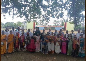 माकणी येथील भारत विद्यालयात श्रीकृष्ण जन्माष्टमी निमित्त दहीहंडी सोहळा उत्साहात साजरा