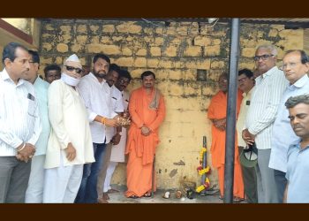 लोहारा येथे महात्मा बसवेश्वर मंदिर जीर्णोद्धार निमित्त विधिवत पुजा आणि संकल्प
