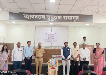 लोहारा शहरात सुरक्षित बचपन अभियानांतर्गत चार शाळांमध्ये जनजागृती